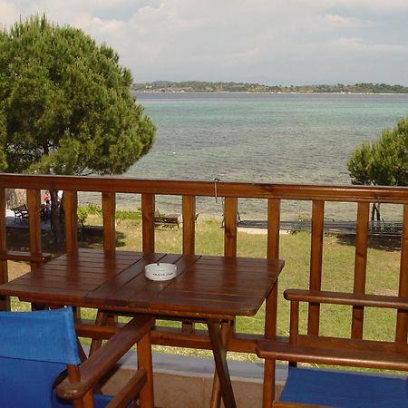 Studios Efi Beach Вурвуру Экстерьер фото