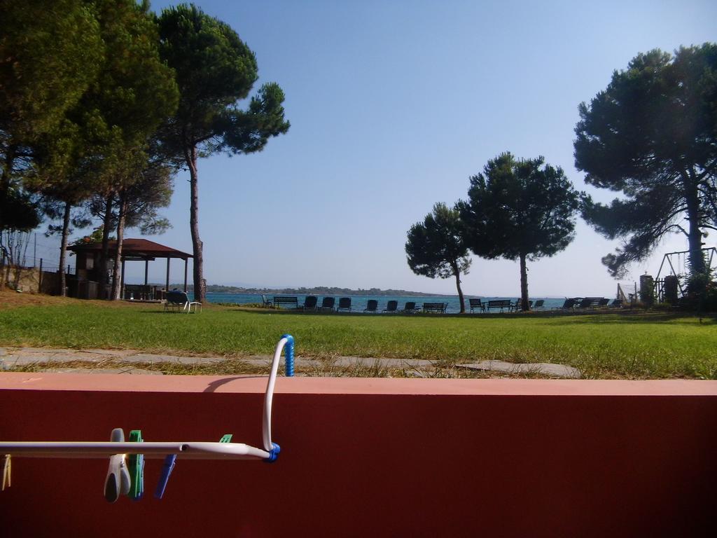 Studios Efi Beach Вурвуру Экстерьер фото