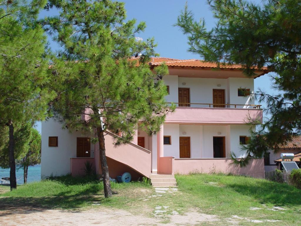 Studios Efi Beach Вурвуру Экстерьер фото